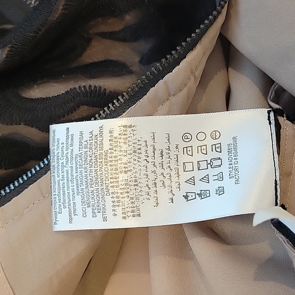 BCBGMaxAzria Irisa Pencil Skirt Size M - Picture 5 of 8